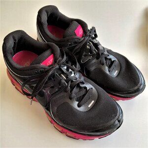 2010 NIKE AIRMAX SNEAKER ATHLETIC  SHOES EUC
